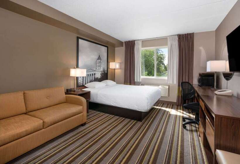 هتل Super 8 By Wyndham Winnipeg West