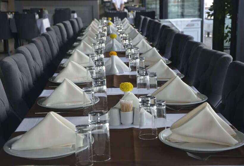 فندق Turkuaz Beach