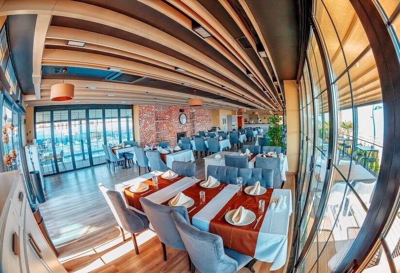 فندق Turkuaz Beach