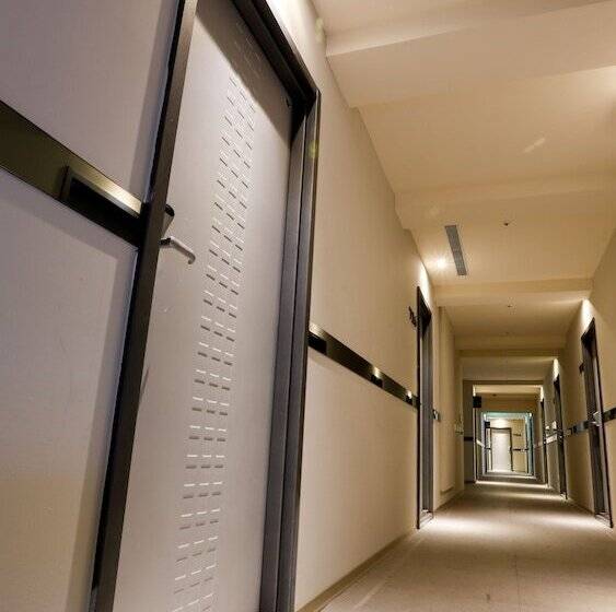 Walker Hotel   Zhengyi