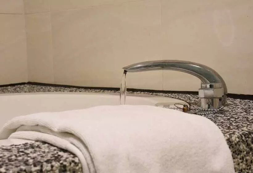 Walker Hotel   Zhengyi