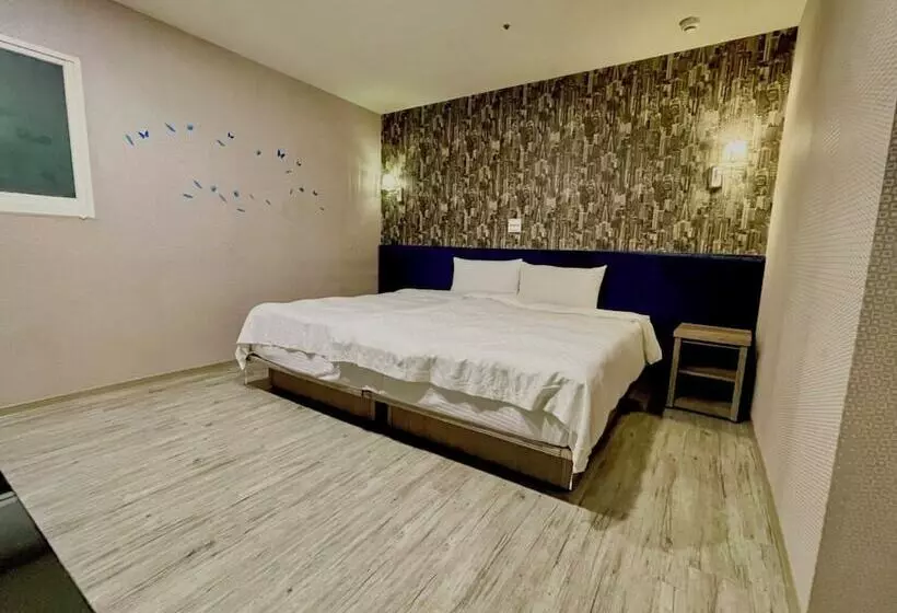 Walker Hotel   Zhengyi