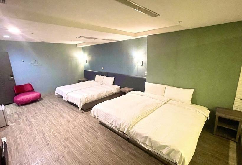 Walker Hotel   Zhengyi