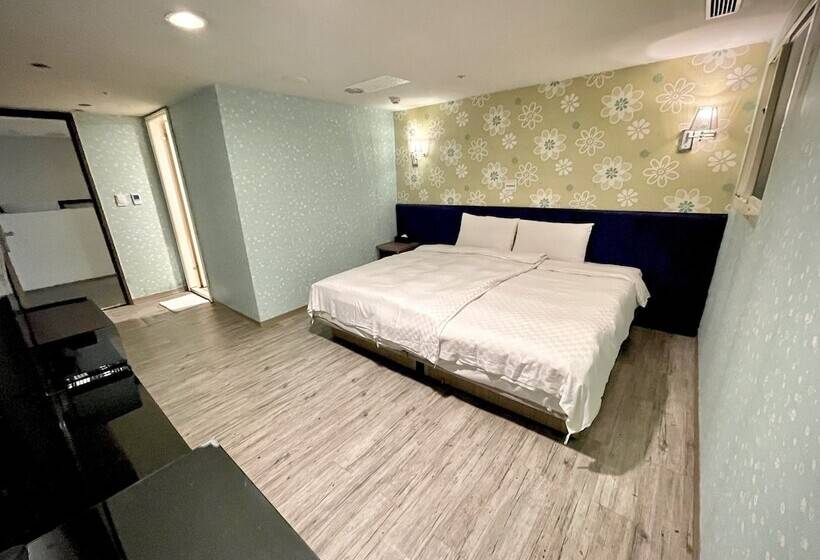 Walker Hotel   Zhengyi