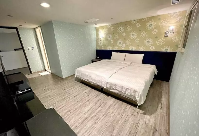 Walker Hotel   Zhengyi