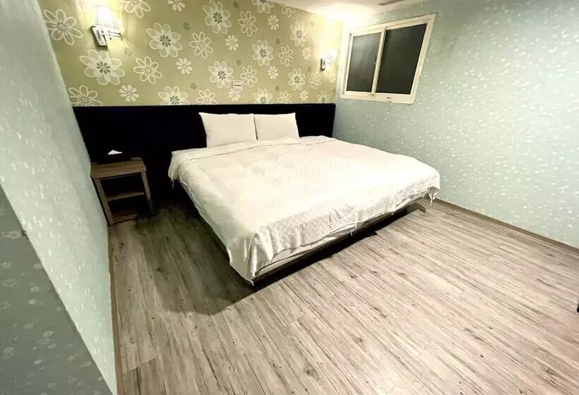 Walker Hotel   Zhengyi