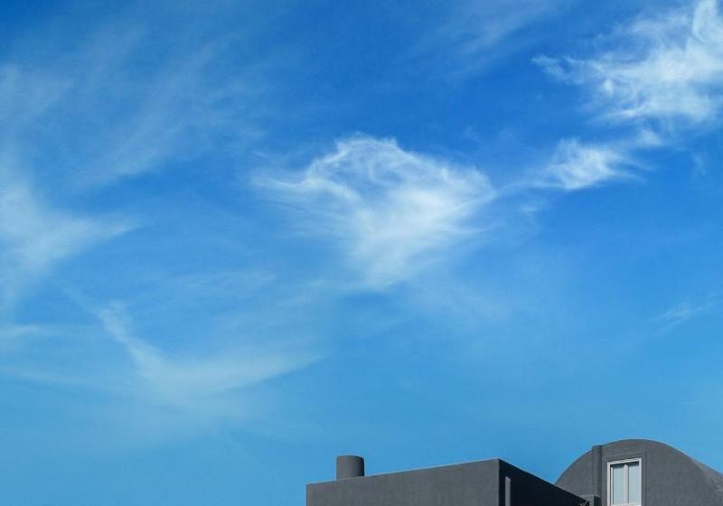 فندق West East Suites