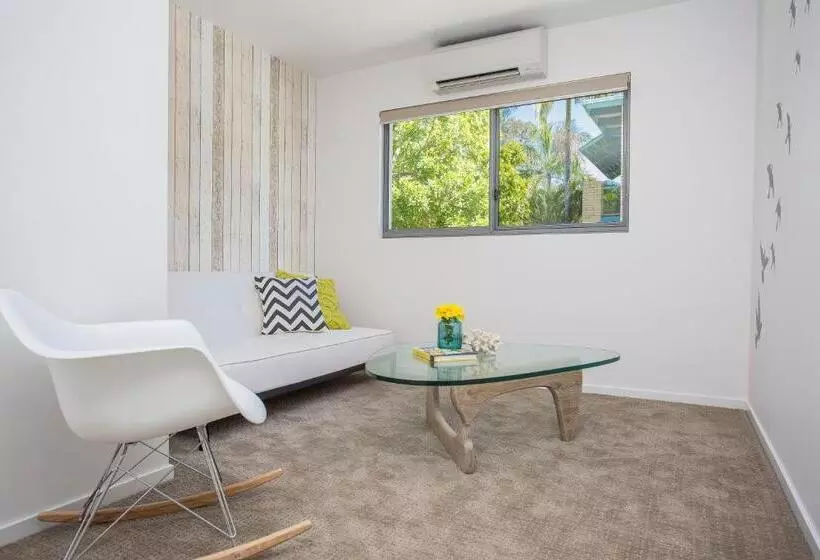 10 Hastings Street Motel