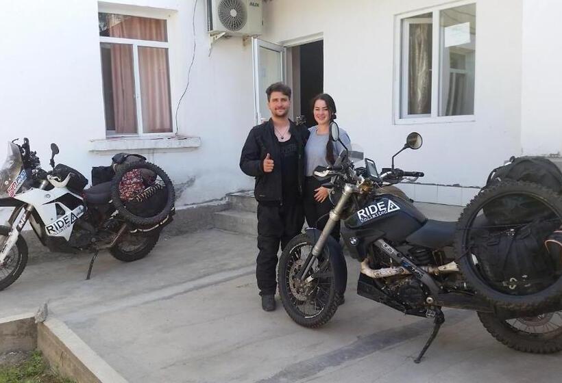 Vandrarhem Guest House Sharq 21