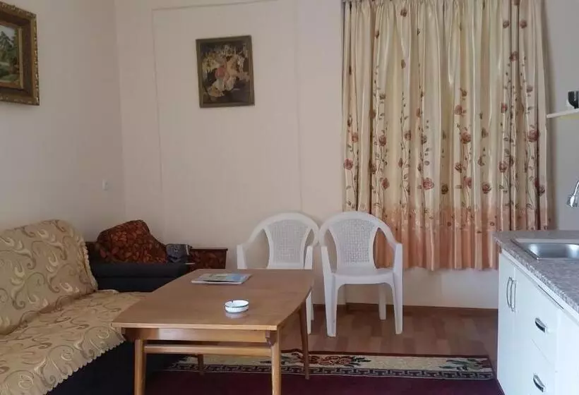 هاستل Guest House Sharq 21