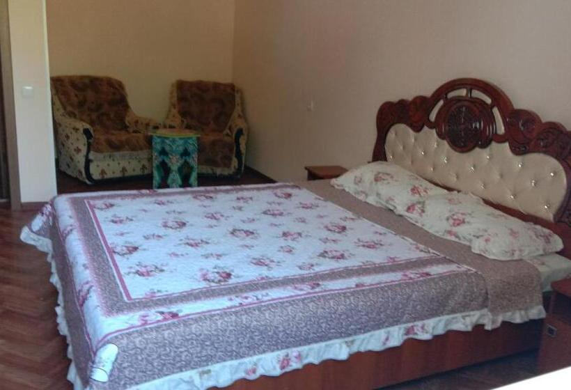 Vandrarhem Guest House Sharq 21