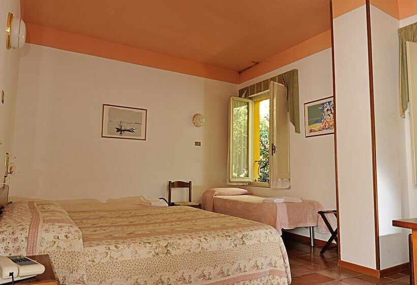 ホテル Albergo Ristorante Ferretti