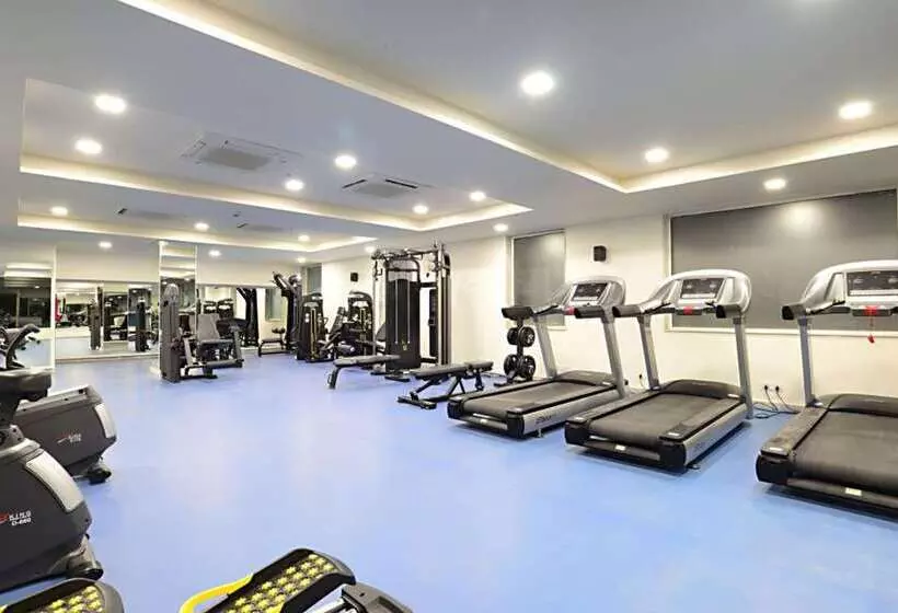 ホテル Comfort Inn Donil Vadodara
