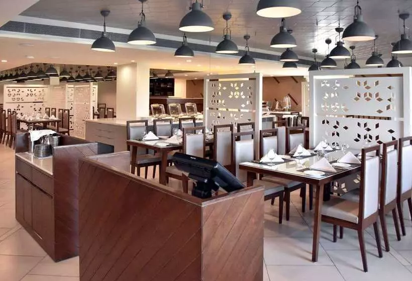 ホテル Comfort Inn Donil Vadodara