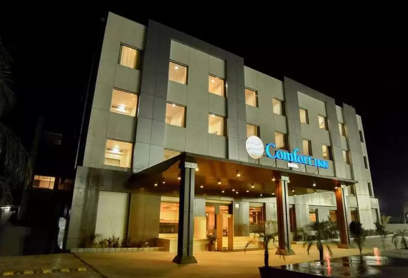 ホテル Comfort Inn Donil Vadodara