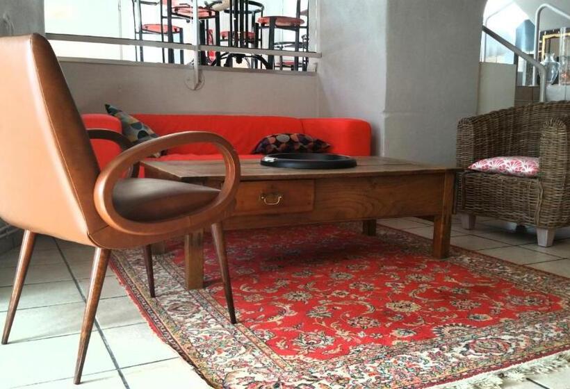 Hotel Logis Hôtel Du Commerce