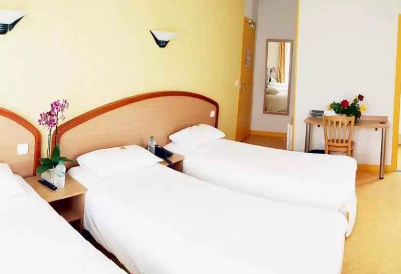 ホテル Logis Hôtel Du Commerce