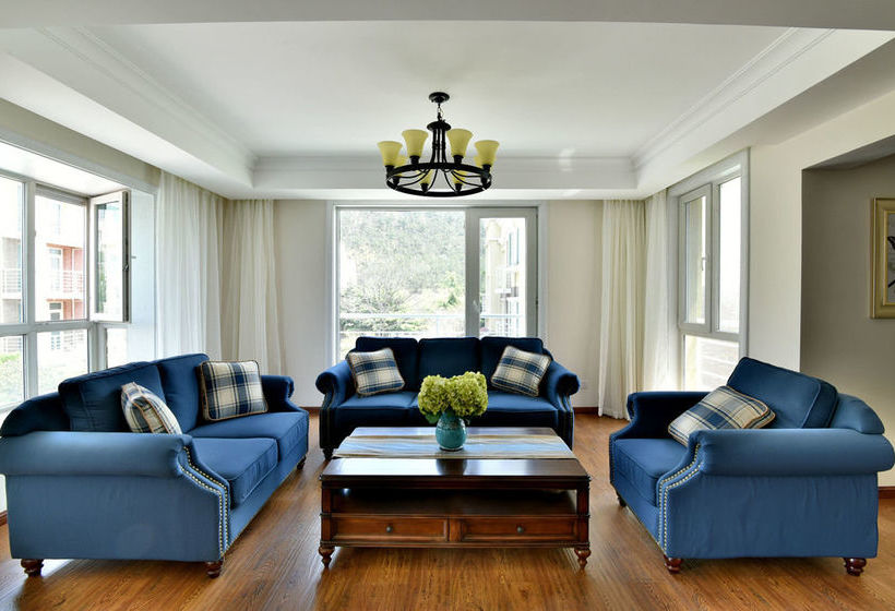 Отель Qingdao Oceanside & Resort