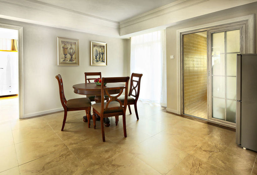 Отель Qingdao Oceanside & Resort