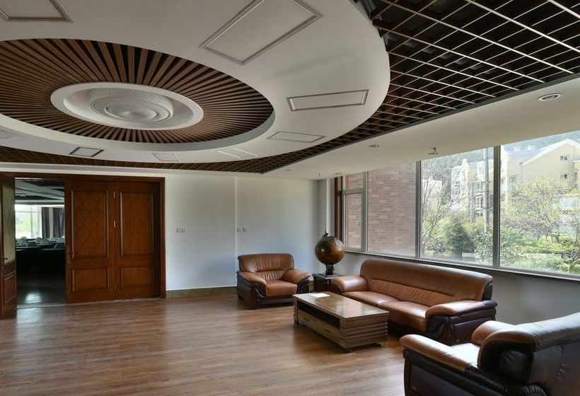 Отель Qingdao Oceanside & Resort