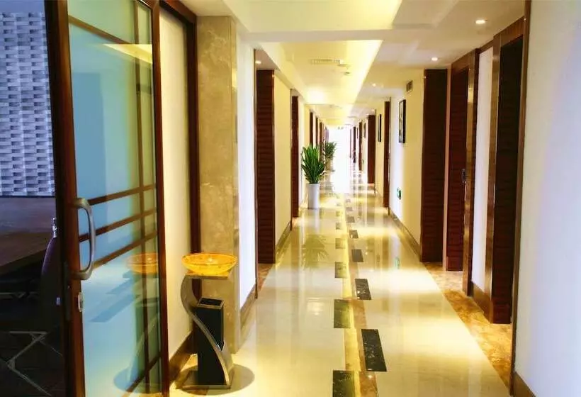 ホテル Tulip Inn Chengdu Airport