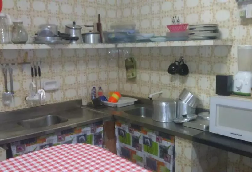 Praieiro Hostel Albergue