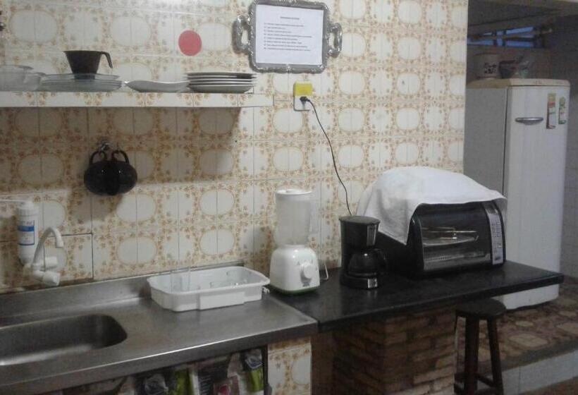 Praieiro Hostel Albergue