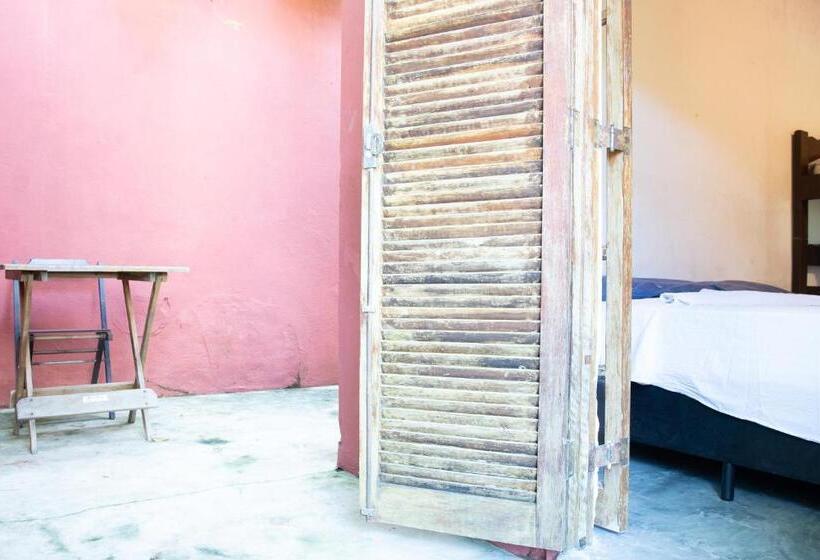 Sambaqui Hostel