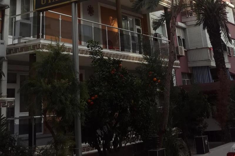 هاستل Uyar Palace