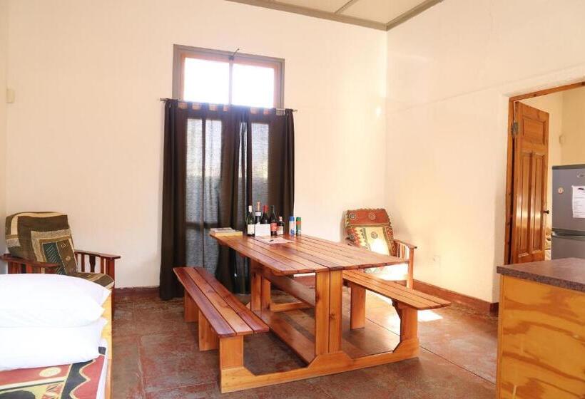 تختخواب و صبحانه Evening Shade