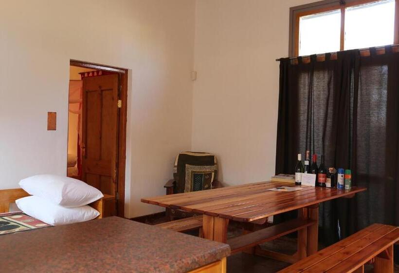 تختخواب و صبحانه Evening Shade