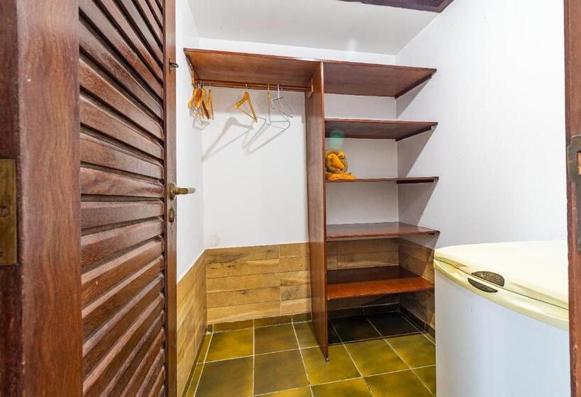 簡易ホテル Pousada Casa Amarela