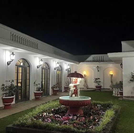 Hotelli Biazi Paradise