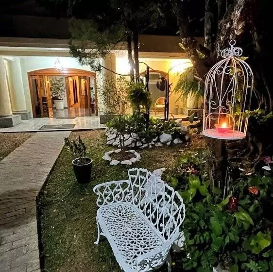 Hotelli Biazi Paradise