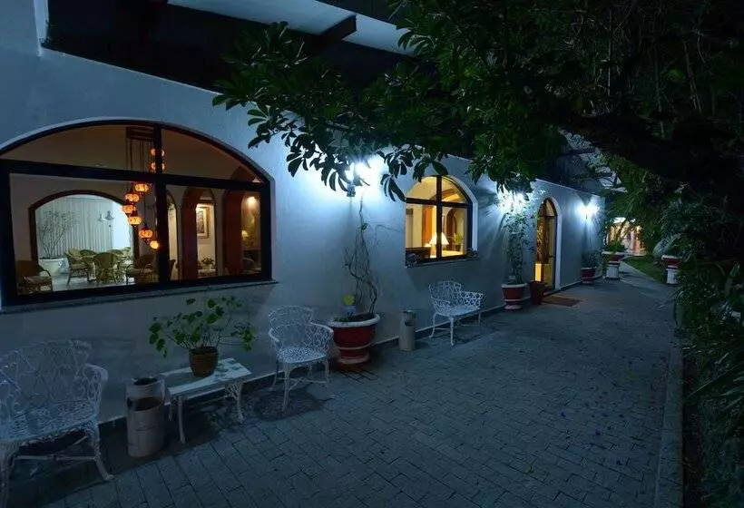 Hotelli Biazi Paradise
