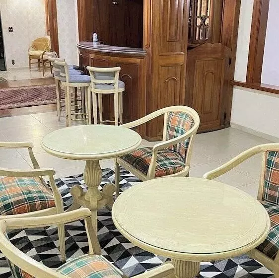 Hotelli Biazi Paradise