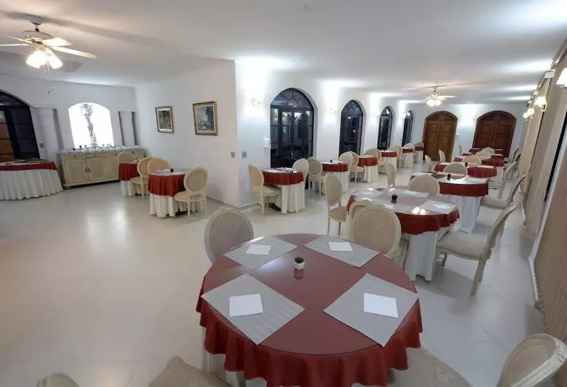 Hotelli Biazi Paradise
