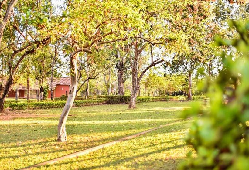 هتل Fazenda Bonjuá