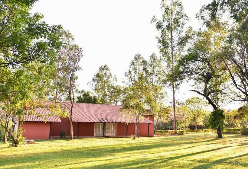 هتل Fazenda Bonjuá