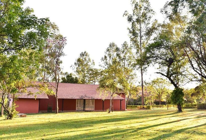 هتل Fazenda Bonjuá