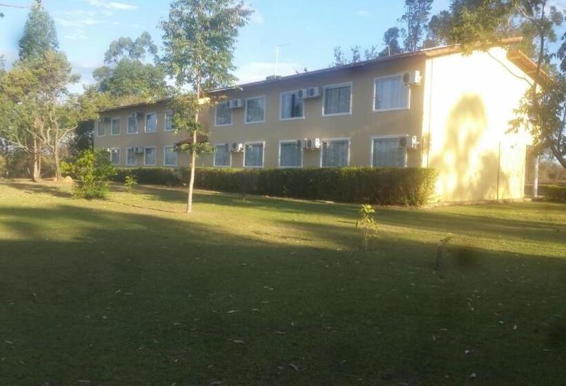 هتل Fazenda Bonjuá