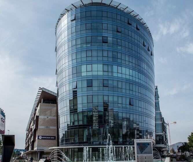 هتل Crowne Plaza Podgorica, An Ihg