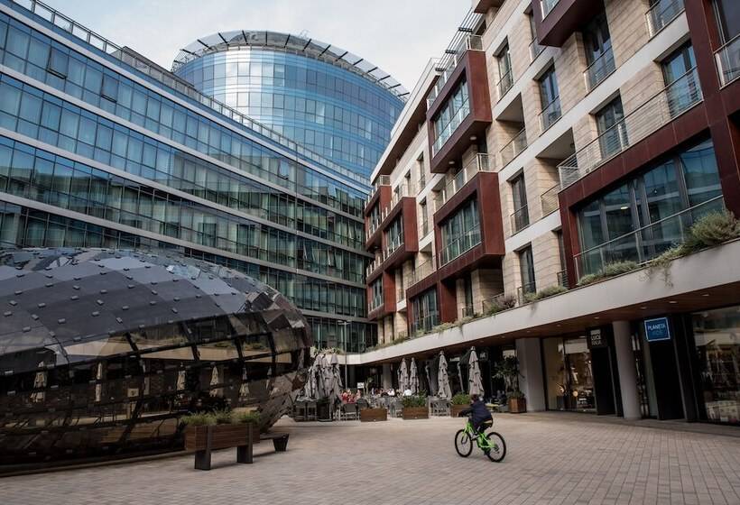 هتل Crowne Plaza Podgorica, An Ihg