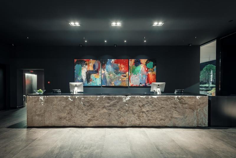 هتل Crowne Plaza Podgorica, An Ihg