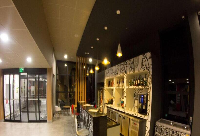 בית מלון כפרי Ibis Catalao