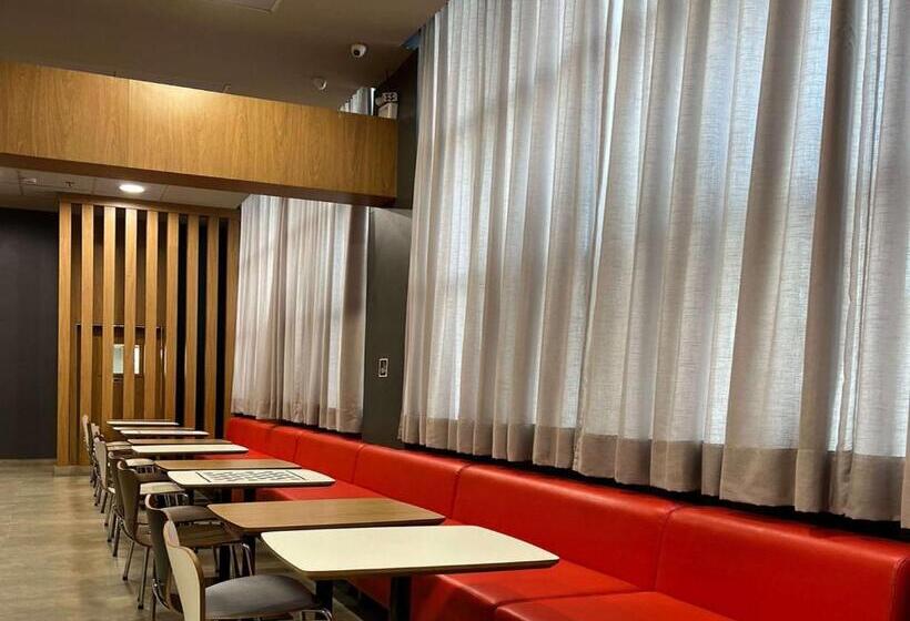 בית מלון כפרי Ibis Catalao