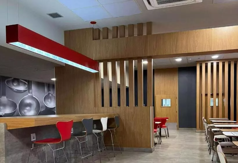 ホテル Ibis Catalao