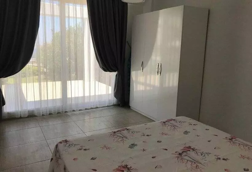 Ibak Sunny Houses