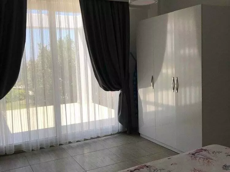 Ibak Sunny Houses