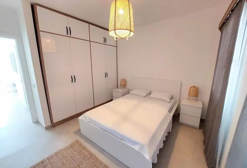 Ibak Sunny Houses
